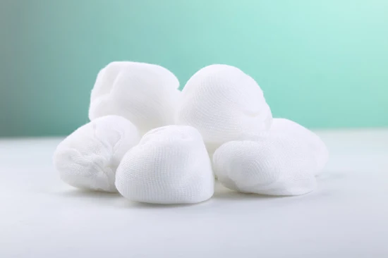 Boule de coton pur médical de gros d'approvisionnement d'usine Boule de laine de coton absorbante élevée